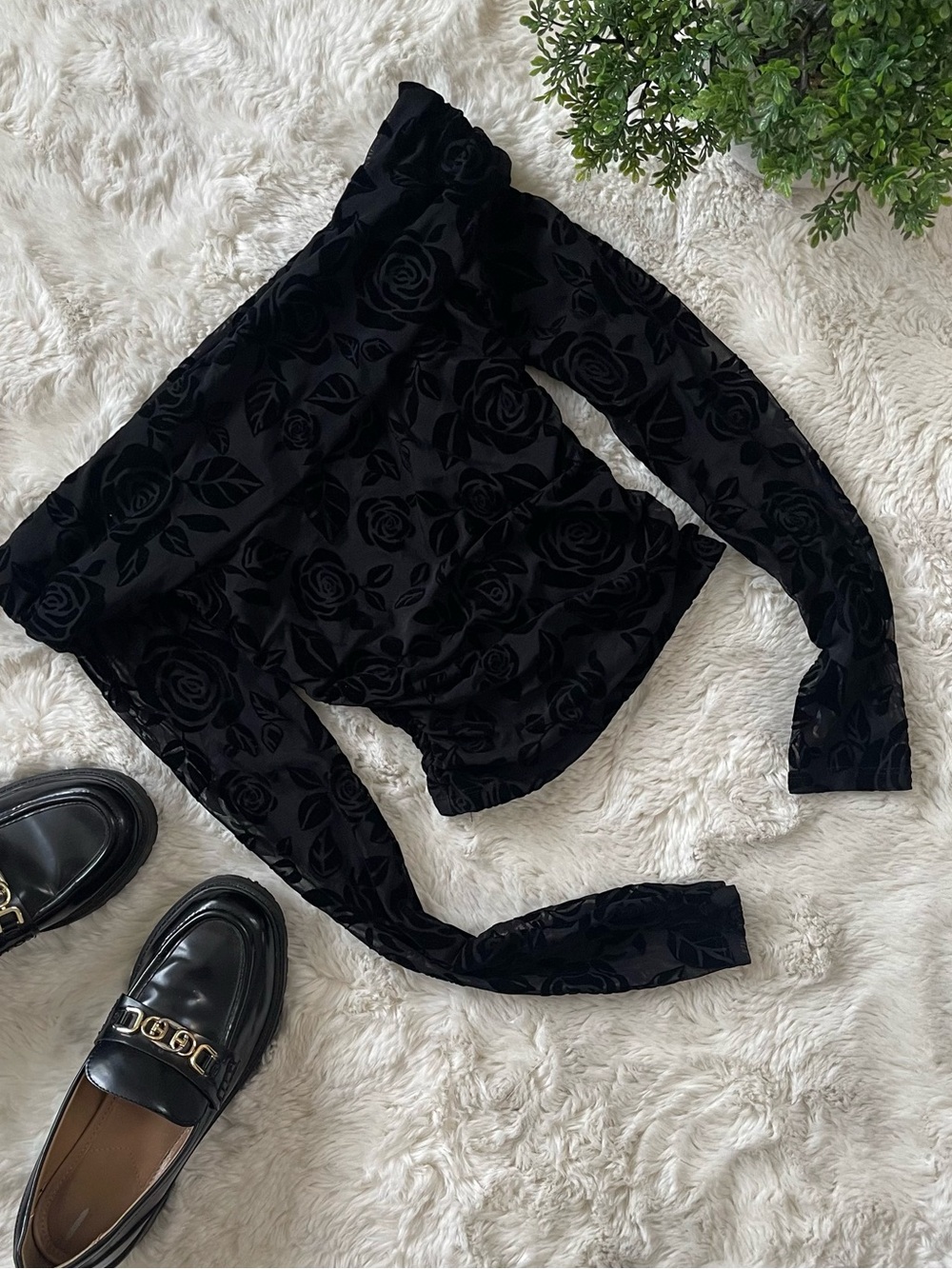 Wild Fable NWT Black Velvet Rose One Shoulder Top - Size XXS